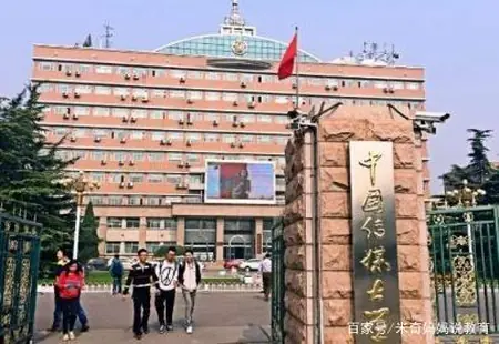 文科生“最适合”报考的8所大学，只要考上前途无量，比理科生强
